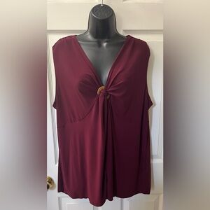 -Atelier 29-sleeveless 👚 burgundy color blouse No tears or stains. size 2X